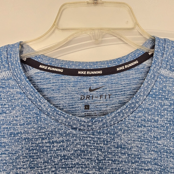 Nike Dri Fit T-Shirt - Picture 3 of 6